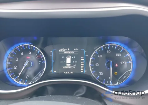 2017 Chrysler Pacifica Touring L z USA, uszkodzony, nr VIN 2C4RC1BG4HR516068